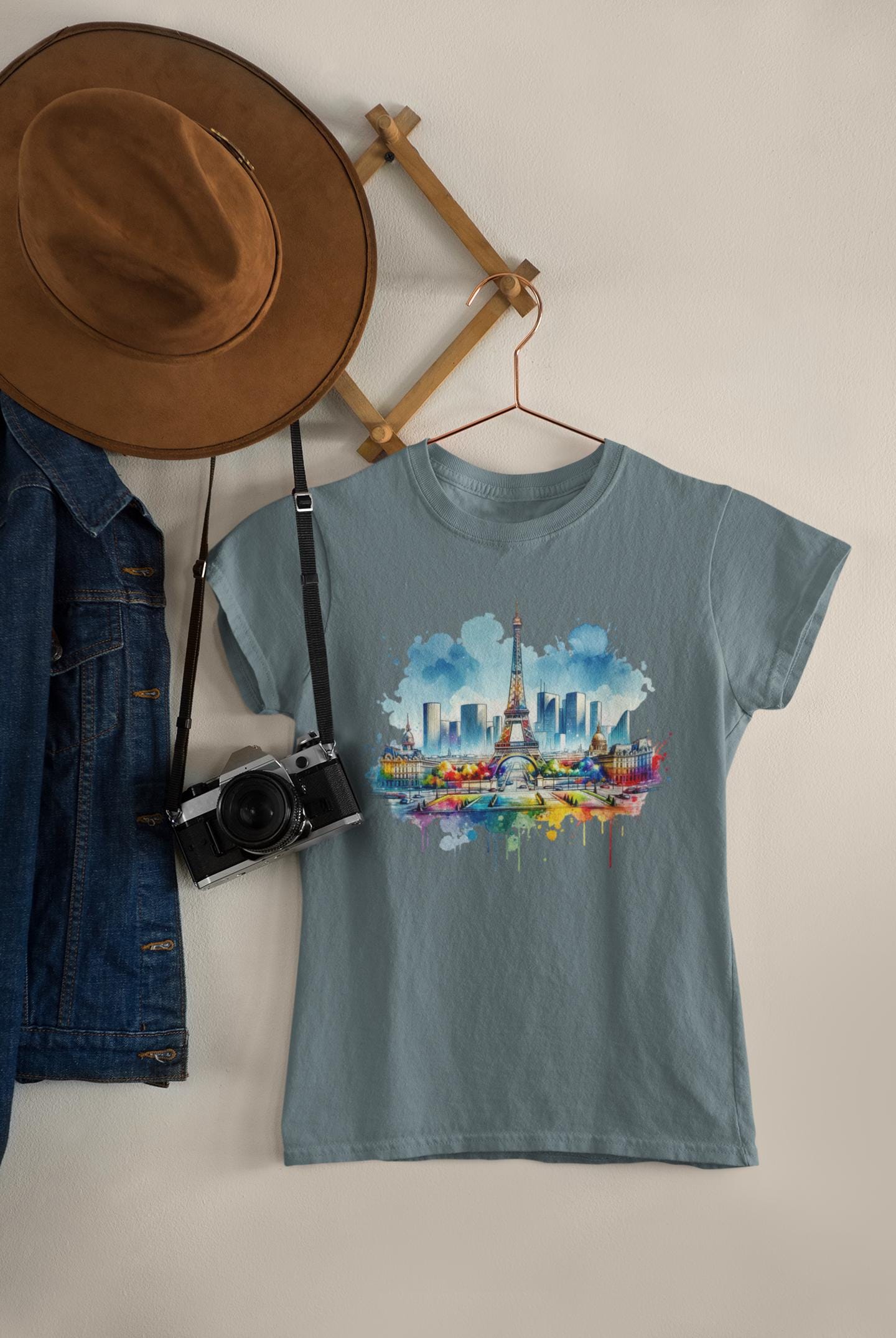 Paris en Couleur T-Shirt, Casual Fashion Tee, Gift for Travelers, Summer Wardrobe Essential, Eiffel Tower Art Shirt, Vacation Vibe Tee