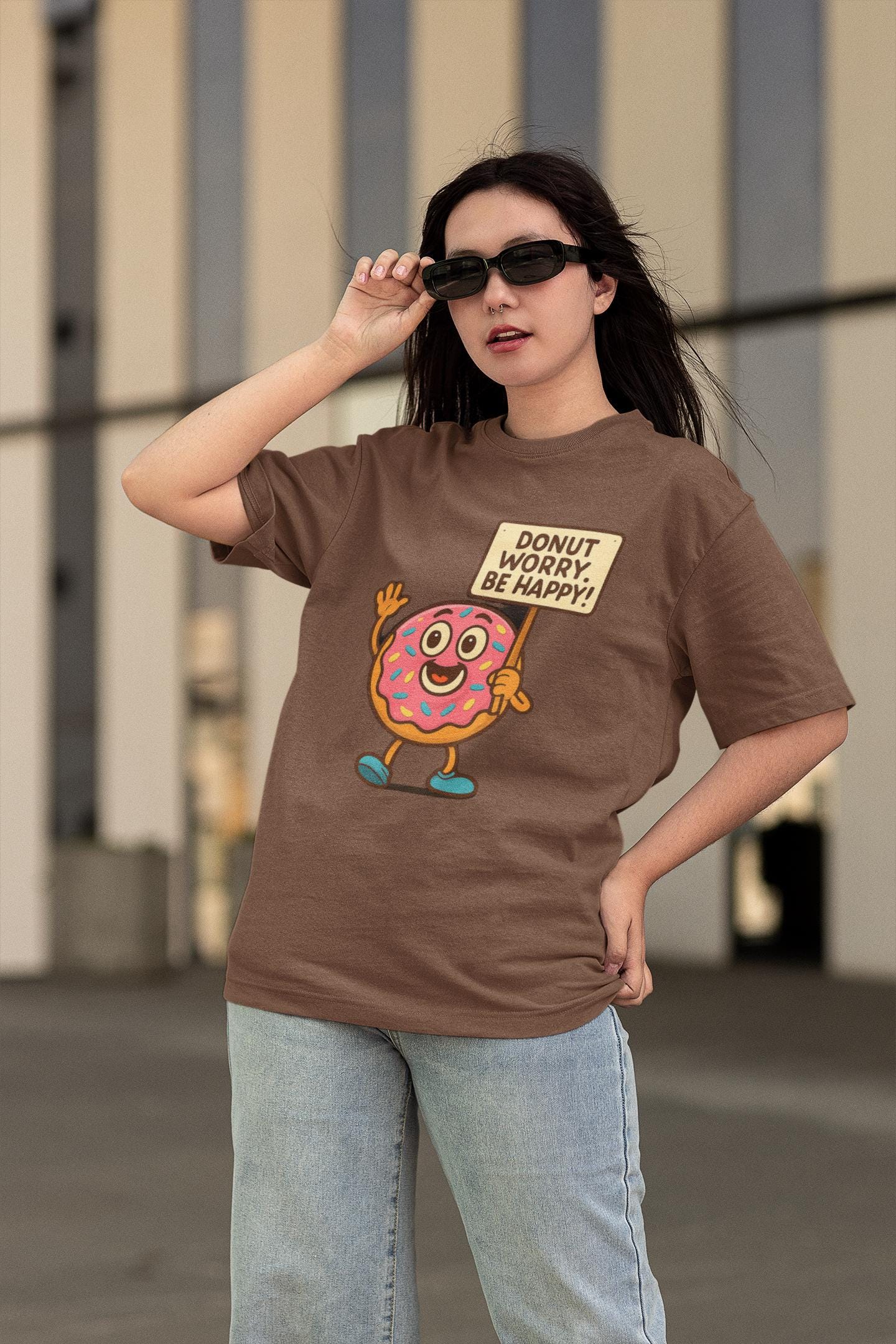 Donut Worry Be Happy T-Shirt - Fun and Inspirational Graphic Tee for Food Lovers, Perfect for Gifts, Casual Wear, Birthday, and Celebrations