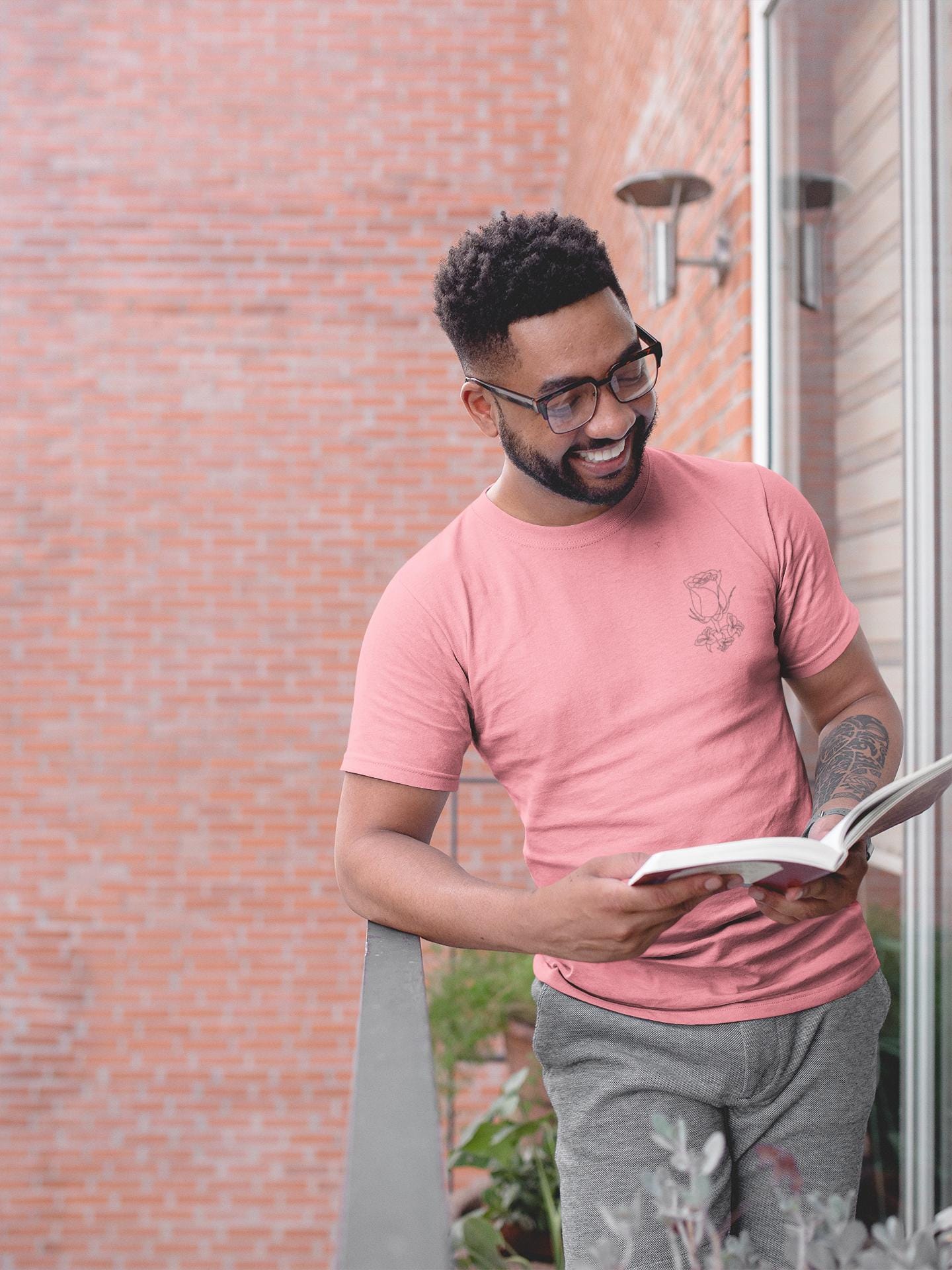 Casual Graphic Tee for Every Occasion, Unisex Short Sleeve Shirt, Comfortable Wear, Gift for Friends, Summer Style, Everyday Fashion