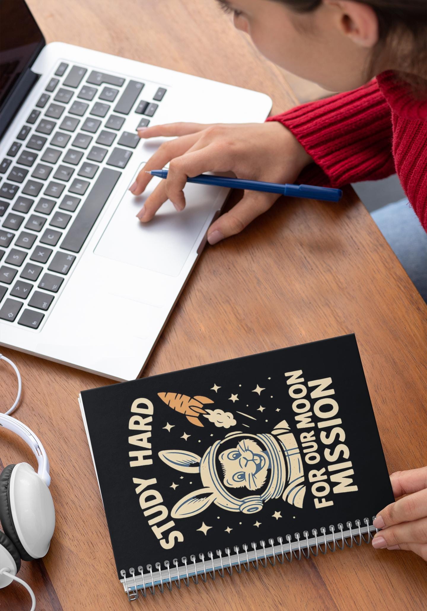Astronaut Bunny Spiral Notebook - Study Hard for Our Moon Mission, Students Teachers STEM Gift Cute, Study Notes Planner Back to School