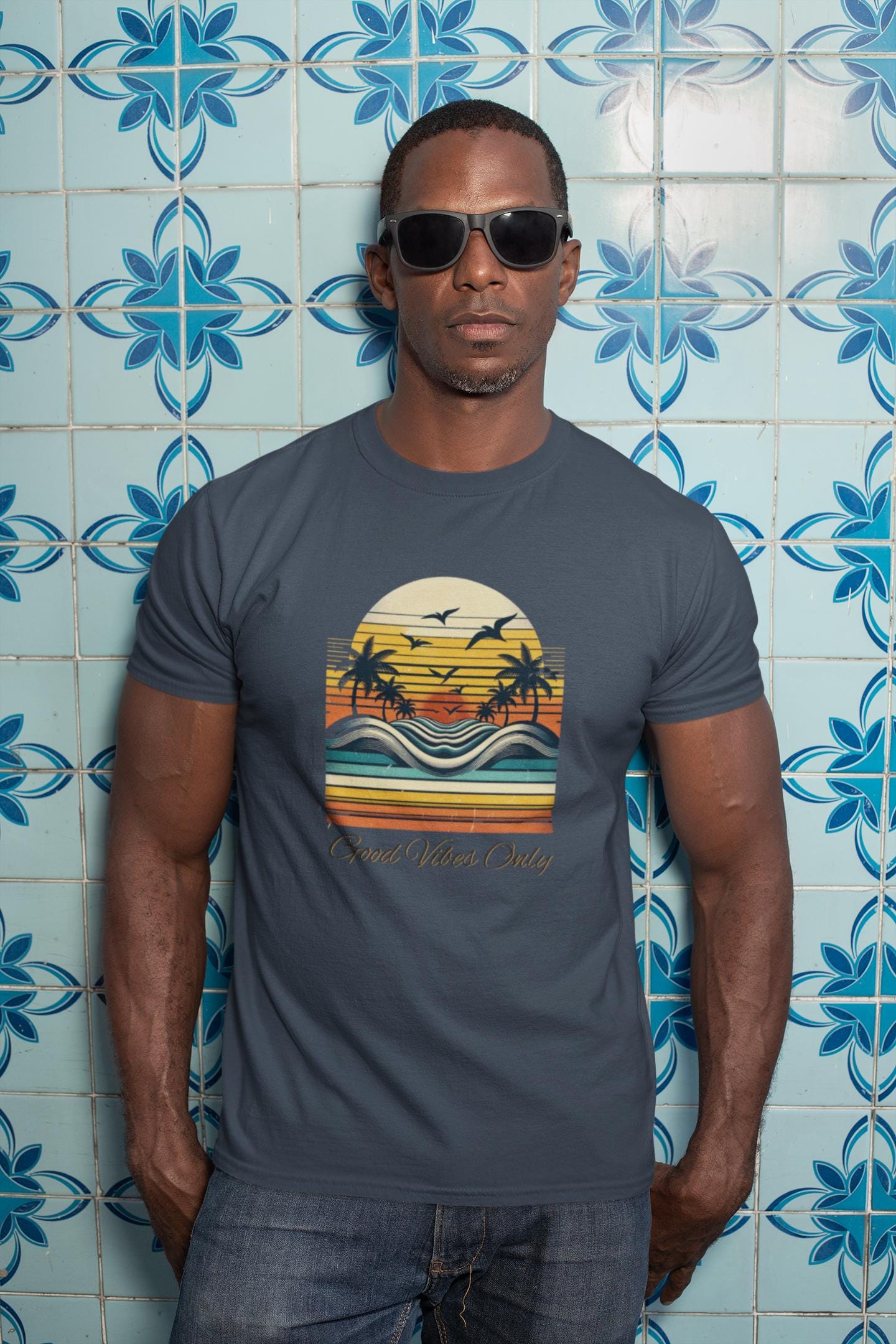 Sunshine Good Vibes Only Shirt, Summer Vibe Shirt, Everyday Comfort Colors, Only Good Vibes, Retro Sunset Rays Shirt, Weekend Style T-Shirt