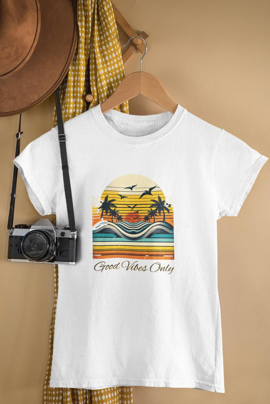 Sunshine Good Vibes Only Shirt, Summer Vibe Shirt, Everyday Comfort Colors, Only Good Vibes, Retro Sunset Rays Shirt, Weekend Style  T-Shirt